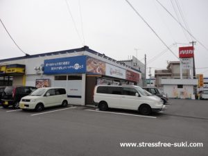 伊三郎製ぱん駐車場