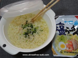 サッポロ一番　塩ラーメン　100円グッズで