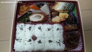 セブンイレブンの折詰め幕の内弁当2