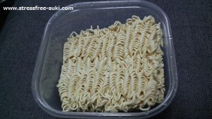 ダイソーの電子レンジOKタッパ3